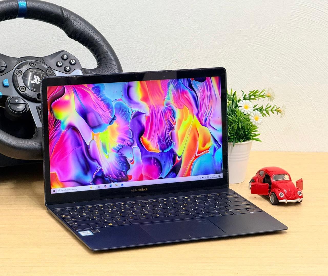 Asus Zenbook Ux390Uak 320 — foto 4