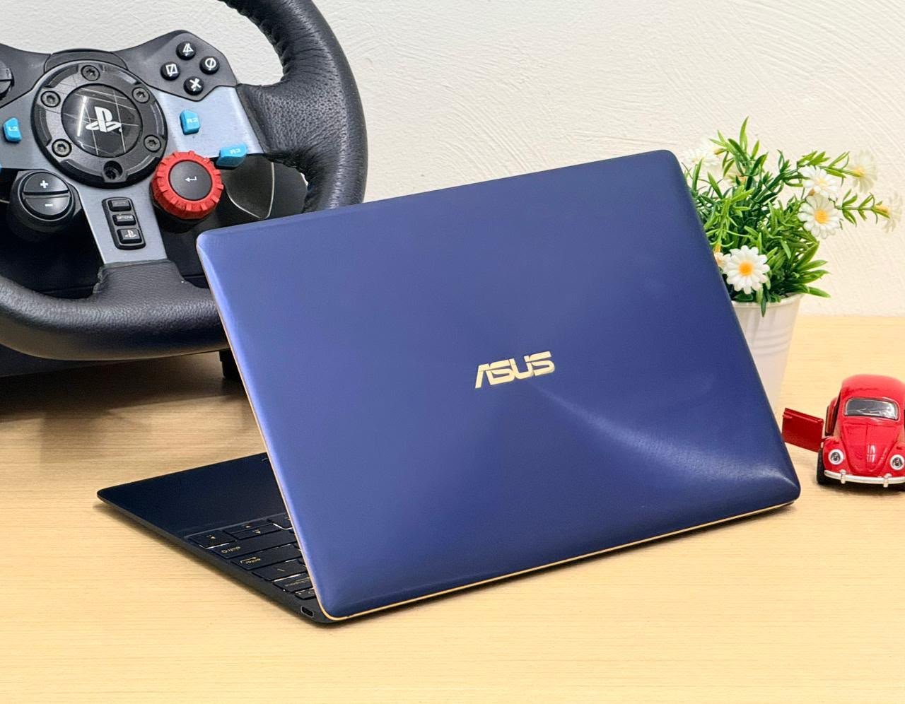 Asus Zenbook Ux390Uak 320 — foto 5