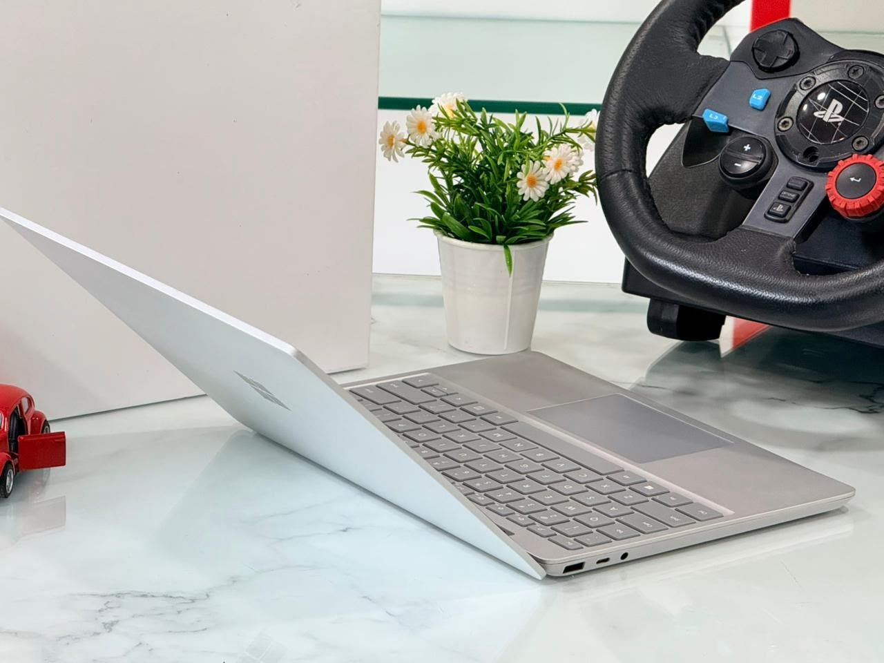 Microsoft Surface Laptop Go 1943 Touchscreen