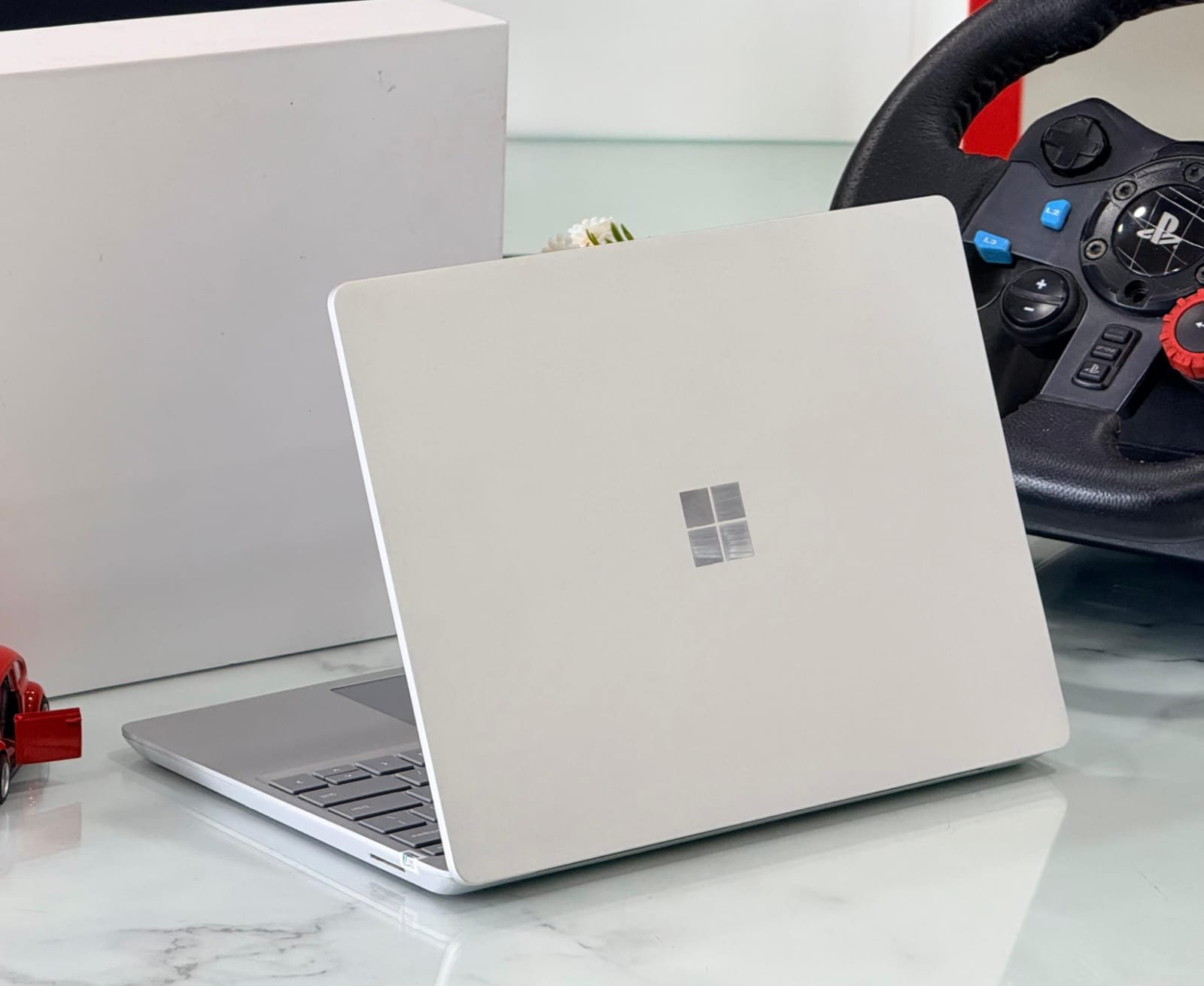 Microsoft Surface Laptop Go 1943 Touchscreen — foto 7